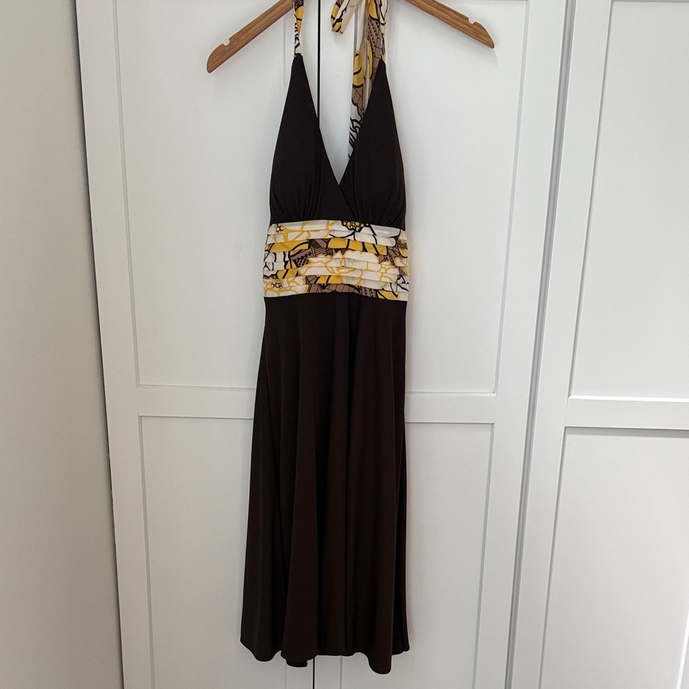Phoebe Couture Elegant Brown and Yellow Backless Dress